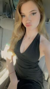 Video Iclik – Hijaber Eks Pacar, Katanya Belum Pernah Dipegang Lagi